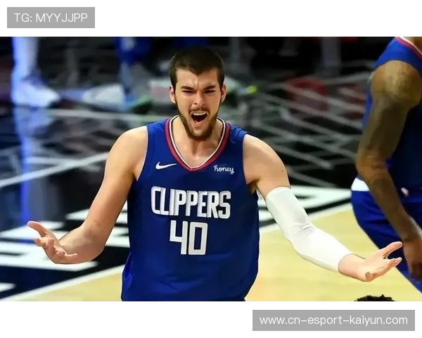 祖巴茨内线统治却无缘胜利!快船外线防守成黑洞 祖巴茨内线统治却无缘胜利!快船外线防守成黑洞